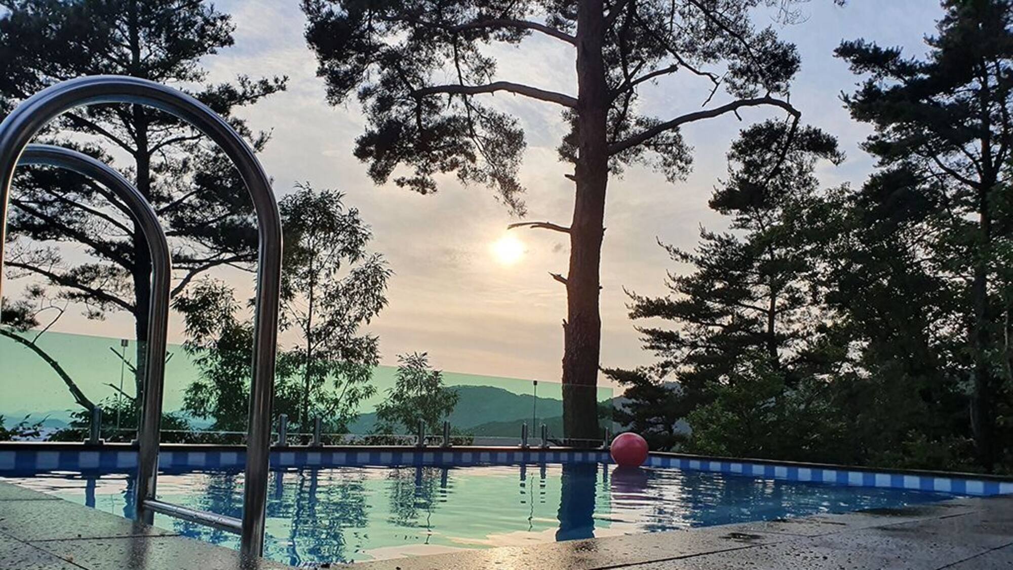 Seasonal outdoor pool